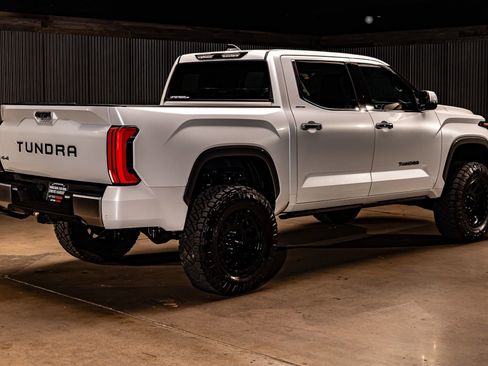 Used 2022 Toyota Tundra Limited w/ Power Package image 9