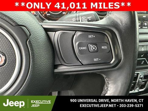 Certified 2021 Jeep Gladiator Willys image 12