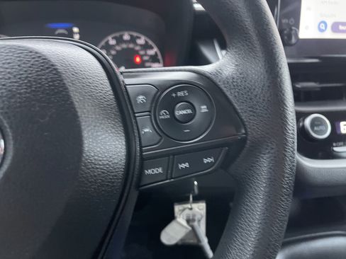 Used 2023 Toyota Corolla LE image 32