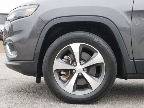 Used 2022 Jeep Cherokee Limited image 10