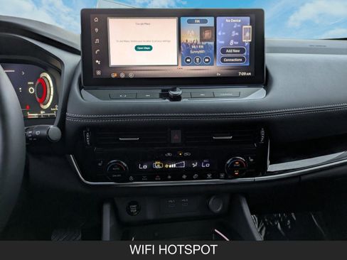 Certified 2025 Nissan Rogue SL w/ Tech Package image 17