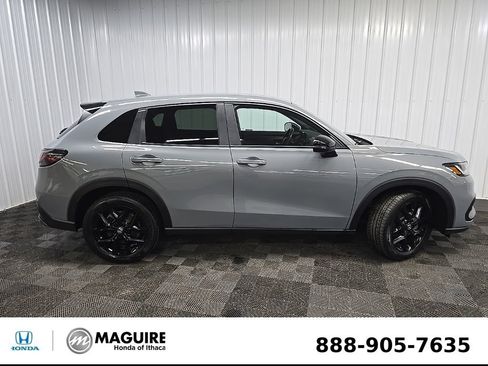Used 2024 Honda HR-V Sport image 2