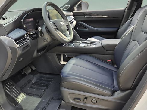 Used 2026 INFINITI QX60 Sport w/ Dark Cargo Package AWD/4WD image 13