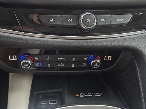 Used 2024 Buick Enclave Avenir w/ Avenir Technology Package image 19