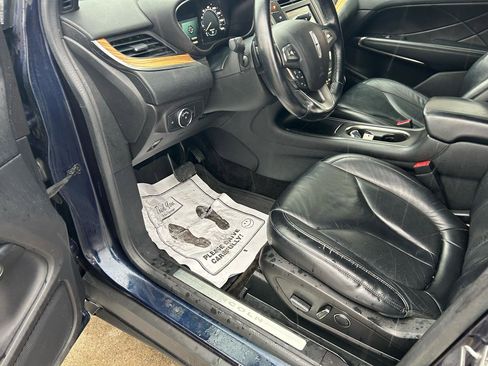 Used 2015 Lincoln MKC FWD w/ Equipment Group 101A Select image 10