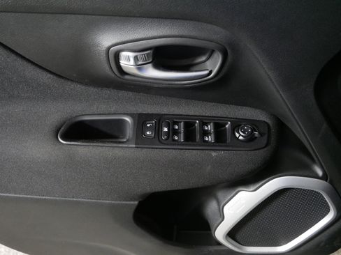 Used 2021 Jeep Renegade Latitude w/ Convenience Group image 19