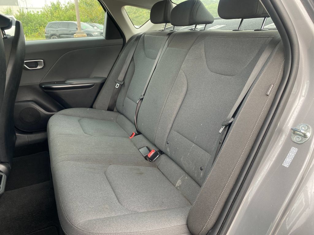 Used 2025 Kia K4 FWD image 24