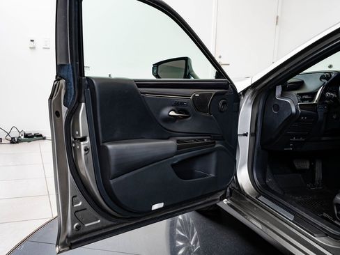 Used 2019 Lexus ES 350 Luxury image 27