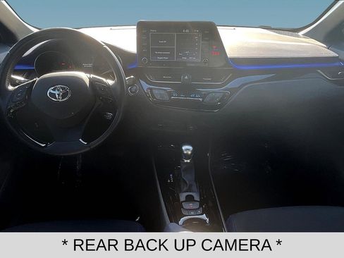 Used 2022 Toyota C-HR XLE FWD image 7