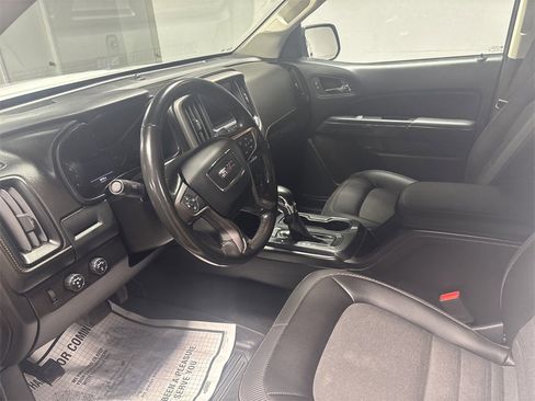 Used 2022 GMC Canyon AT4 w/ Trailering Package image 9