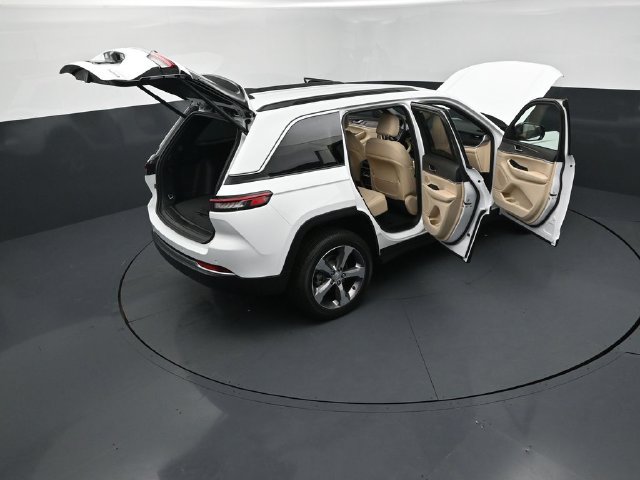 New 2026 Jeep Grand Cherokee Limited AWD/4WD image 30
