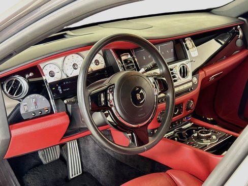 Used 2019 Rolls-Royce Ghost RWD image 16