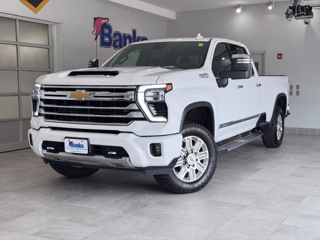 Certified 2024 Chevrolet Silverado 3500 High Country AWD/4WD image 2