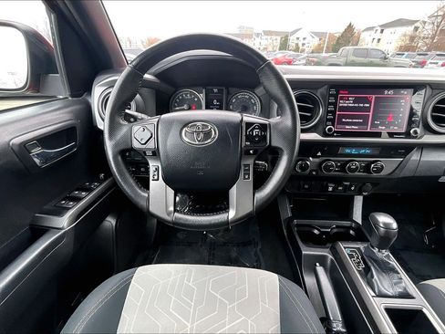 Used 2023 Toyota Tacoma TRD Off-Road image 5