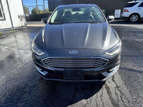 Used 2017 Ford Fusion SE w/ Fusion SE Technology Package image 23
