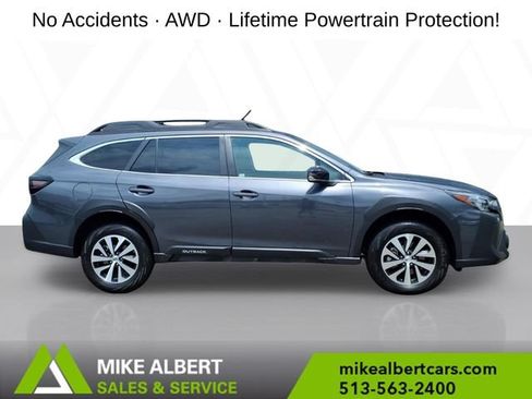 Used 2024 Subaru Outback Premium AWD/4WD image 8