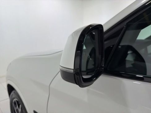 Certified 2024 BMW X4 xDrive30i w/ M Sport Package image 9