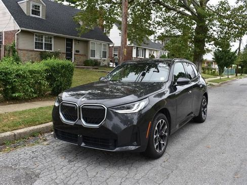 Used 2025 BMW X3 xDrive30i AWD/4WD image 2