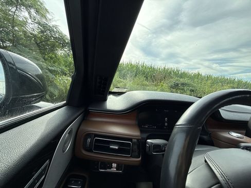 Used 2022 Lincoln Aviator Grand Touring w/ Equipment Group 301A AWD/4WD image 24