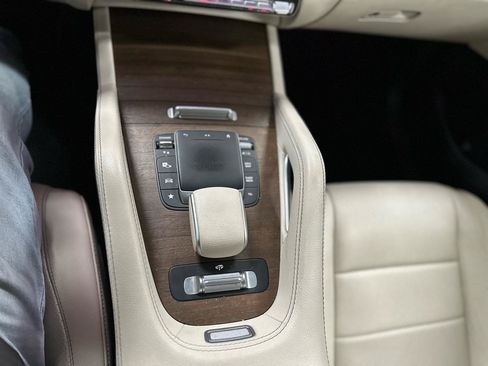 Used 2022 Mercedes-Benz GLS 450 4MATIC image 30