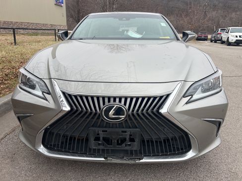 Used 2019 Lexus ES 350 image 2