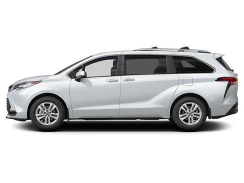 New 2026 Toyota Sienna Limited FWD image 3