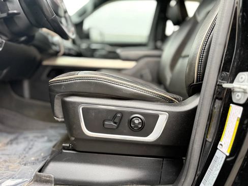 Used 2019 RAM 1500 Laramie image 34