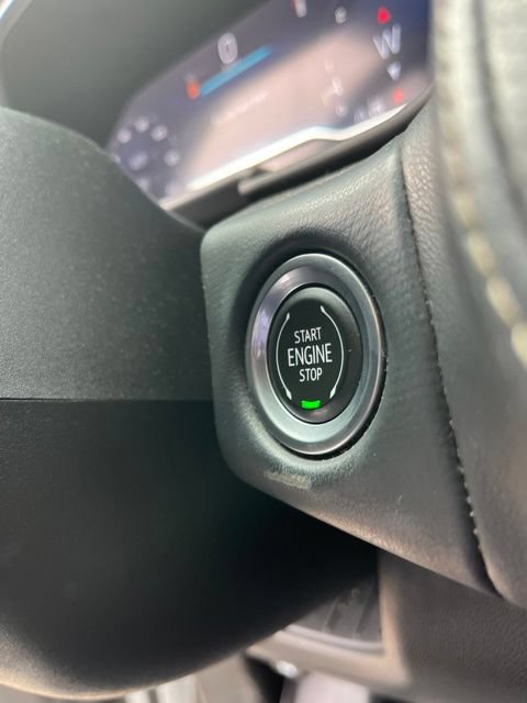 Used 2023 Chevrolet Suburban Premier AWD/4WD image 19