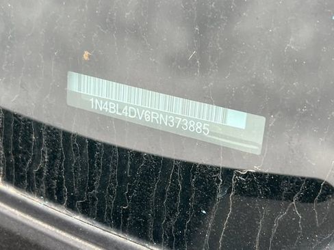 Used 2024 Nissan Altima 2.5 SV FWD image 3