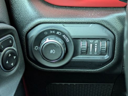 Used 2022 Jeep Wrangler Unlimited Rubicon w/ LED Lighting Group image 32