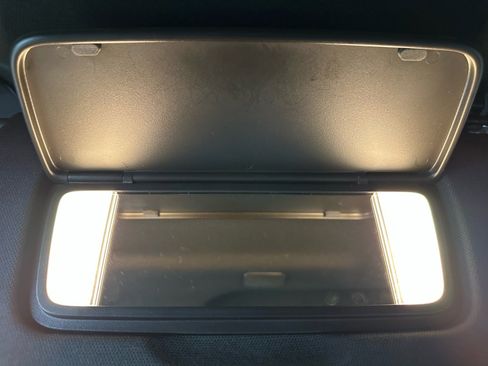 Used 2022 GMC Yukon SLT w/ SLT Premium Package image 48