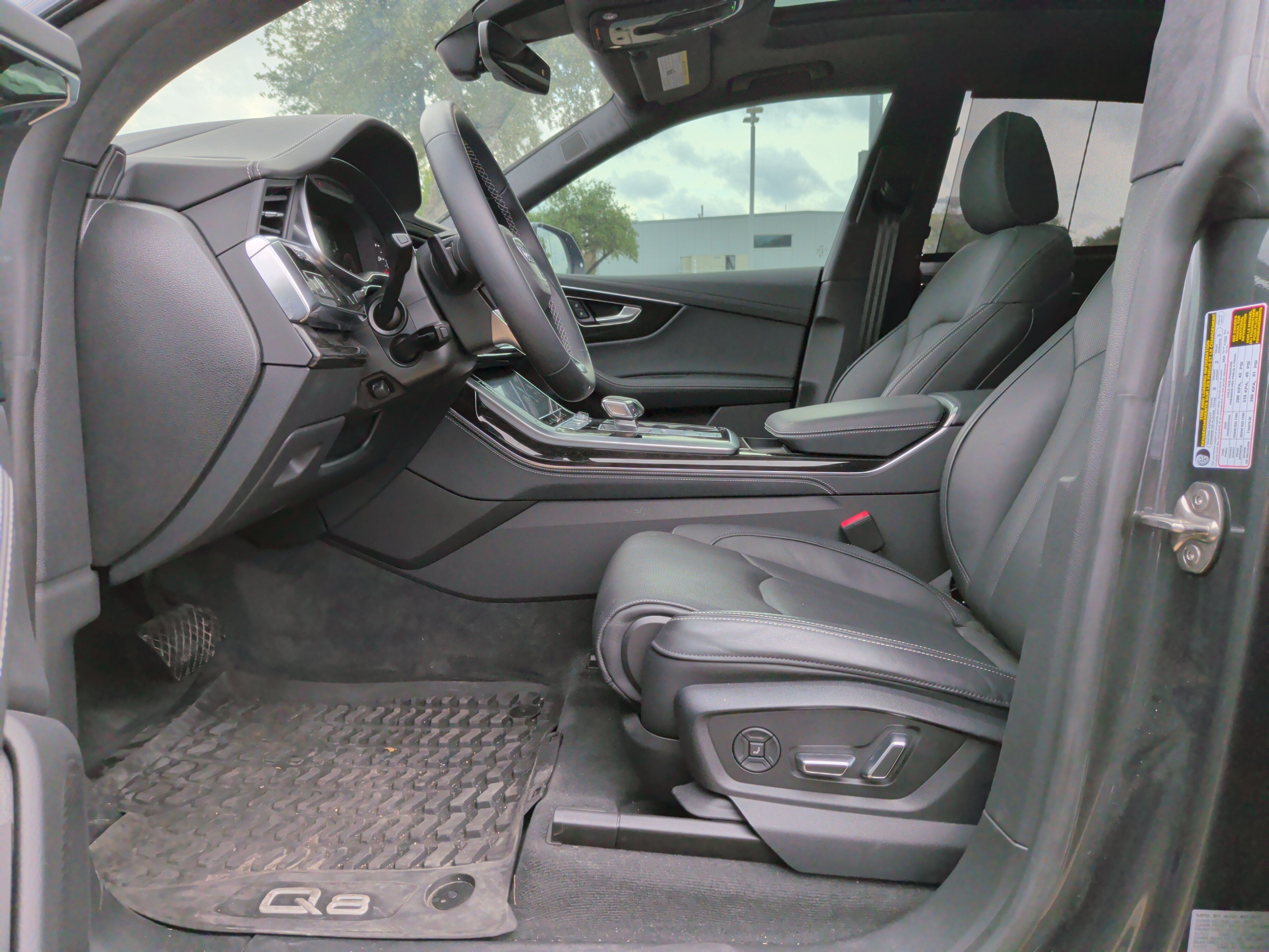 Certified 2025 Audi Q8 Prestige AWD/4WD image 16