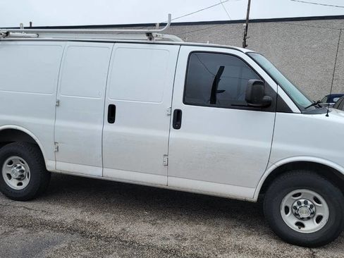 Used 2014 Chevrolet Express 2500 RWD image 6