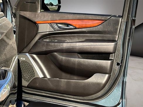 Used 2019 Cadillac Escalade Premium Luxury image 29