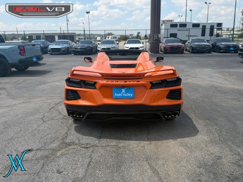 Used 2022 Chevrolet Corvette Stingray Convertible w/ Z51 Performance Package RWD image 8