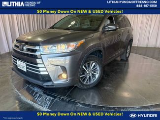 Used 2019 Toyota Highlander XLE FWD video 1