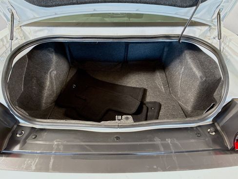 Used 2022 Dodge Challenger R/T image 33