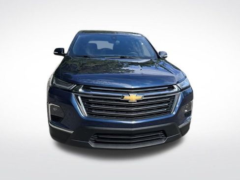 Used 2023 Chevrolet Traverse LT FWD image 9