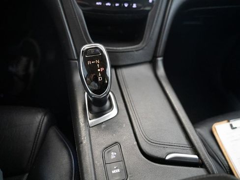 Used 2018 Cadillac XT5 Premium Luxury FWD image 18