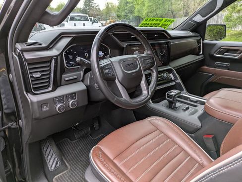 Certified 2023 GMC Sierra 1500 Denali Ultimate AWD/4WD image 11
