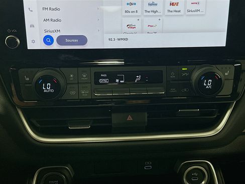 Used 2025 Toyota Grand Highlander XLE image 23