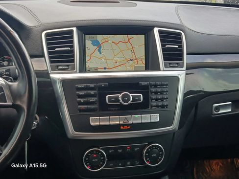 Used 2015 Mercedes-Benz GL 450 4MATIC w/ Parking Assist Package image 27