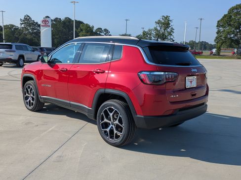 New 2026 Jeep Compass Limited AWD/4WD image 3