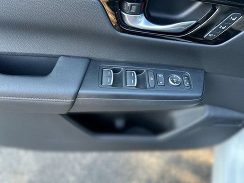 Used 2024 Honda CR-V Sport Touring image 15