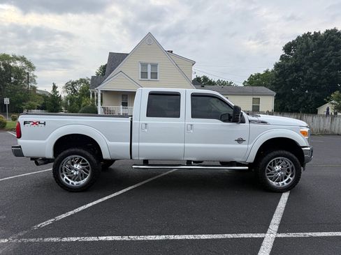 Used 2011 Ford F250 Lariat w/ Lariat Ultimate Pkg AWD/4WD image 2