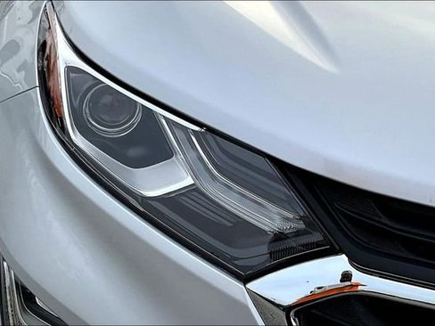 Used 2021 Chevrolet Equinox LT image 29