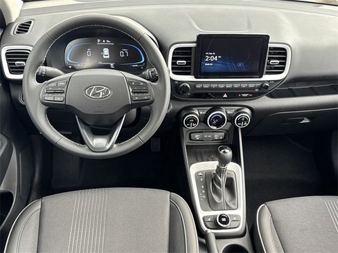 New 2025 Hyundai Venue Limited image 15