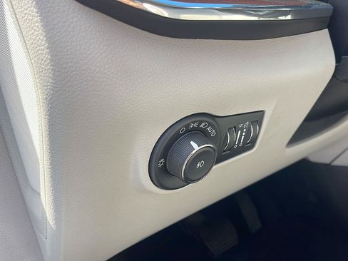 Used 2022 Jeep Compass Limited AWD/4WD image 15