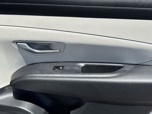 Used 2025 Hyundai Tucson SEL FWD image 16