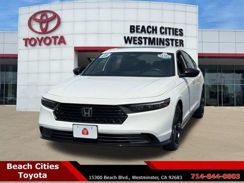 Used 2025 Honda Accord Sport image 5